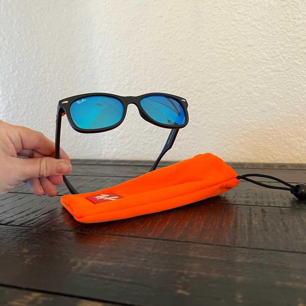 Boys black RAY BANS!!!